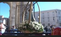 sassari la festa del voto la madonna su un mezzo dei vigili del fuoco