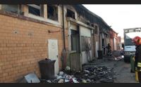 cagliari attentato nello store di abbigliamento si cercano gli incendiari