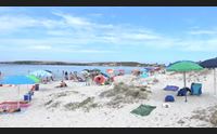 san vero milis in spiaggia a putzu idu solo i turisti del fine settimana