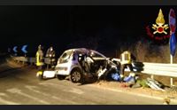 decimo tragedia sulla 130 muore 21 enne resta gravissimo l amico