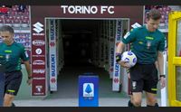 a torino il cagliari rompe il ghiaccio simeone e joao firmano il 3 2