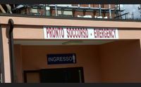 nuoro nuovo esposto in procura pronto soccorso nel caos