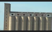 porto di cagliari troppo vento rinviata a gioved la demolizione dei silos