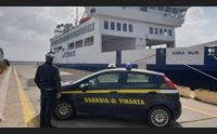 stop ai traghetti inchiesta gdf due sequestrati alla delcomar