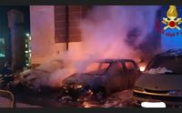 sassari auto a fuoco davanti alla concessionaria il terzo attentato