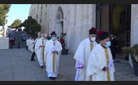 cagliari gioved santo a bonaria la messa crismale e sant efisio a lutto