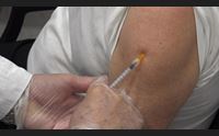 oristano vaccini ai furbetti 15 avvisi di garanzia a medici e infermieri