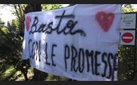 nuoro pazienti e volontari in catene per l hospice basta promesse