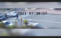 cagliari investono una donna e scappano il video dell incidente