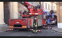 cagliari fiamme al san giovanni di dio incendio partito dalla sacristia