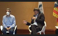 oristano carles puigdemont abbraccia il mondo indipendentista sardo