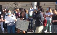 olbia le mamme protestano sit in per i bimbi vogliamo il pediatra