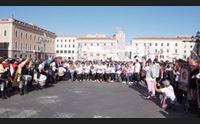 sassari la corsa in rosa in 5000 al via per dire no alla violenza