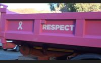 da nuoro contro la violenza sulle donne arrivano i camion rosa