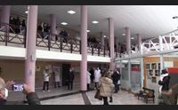 sassari dopo la rissa l alberghiero volta pagina con un flash mob