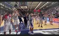basket playoff in gara3 c solo la dinamo brescia strapazzata