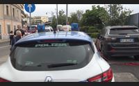 olbia ha un malore e si schianta contro le auto muore 52enne