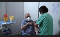 cagliari l hub della fiera sempre aperto l appello vaccinate i bambini