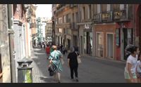 primo giorno dei saldi estivi a cagliari lo shopping batte il caldo