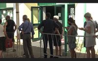 covid l assalto degli over 60 agli hub in fila per la quarta dose