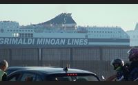 anche a porto torres l estate non finisce arrivi partenze e navi da crociera