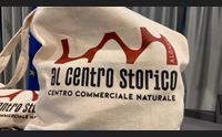 alghero il centro storico contro la crisi natale ricco di sorprese