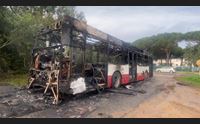 alghero incendio sull autobus della linea per porto conte
