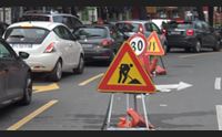 cagliari slalom nel traffico tra cantieri infiniti e nuovi semafori