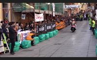 carnevale gran finale a cagliari la vespiglia e a sinnai ultima sfilata