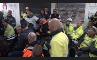 portovesme srl operai contro i sindacati ora ci sentiamo traditi