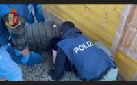 cocaina maxi operazione della polizia 27 arresti 36 chili sequestrati