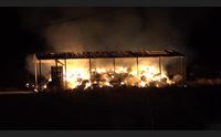 san giovanni suergiu rogo azienda agricola a fuoco mille rotoballe