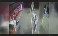 distributore a fuoco arrestati incendiari incastrati da un tablet rubato