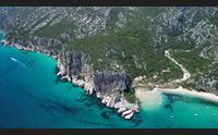 cala luna la sindaca non molla numero chiuso dal primo agosto