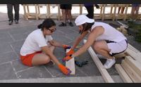 selegas studenti universitari con laboratori in piazza per abbellire il paese
