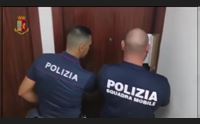 cagliari casa di appuntamenti sotto sequestro denunciata una 57enne