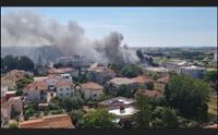 oristano fiamme ed esplosioni nello stabile abitato da famiglie rom