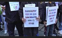 sassari fiaccolata centro storico la citt abbraccia la scuola di san donato