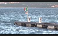 vento sino a 100 km orari nell isola stop ai traghetti per la corsica