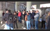 la protesta degli ex lavoratori del porto canale lo scalo deve ripartire