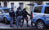 sassari blitz interforze nel centro storico alla ricerca di armi e droga
