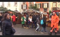 cagliari domenica di shopping aspettando il natale folla al centro