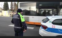 investita a cagliari caccia al pirata a lula 70enne travolto da un bus