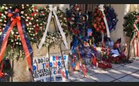 cagliari nel cimitero di bonaria continua l omaggioa gigi riva