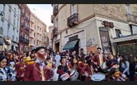 cagliari il carnevale colora la citt