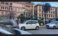 trattori la protesta non si ferma nemmeno la domenica