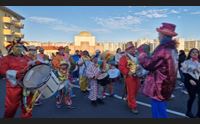 quartu la sfilata di carnevale maschere e carri colorano la citt