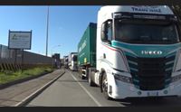 cagliari agricoltori blocco al porto lunghe file all imbarco