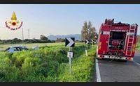 guspini tragedia all alba 24enne esce di strada con l auto e muore