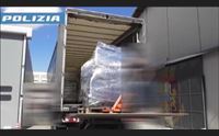 trenta chili di cocaina sul tir maxi sequestro della polizia valore 3 milioni